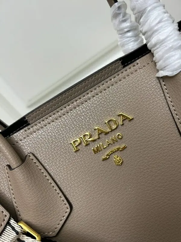 prada aaa qualite sac a main  pour femme s_117a13a3